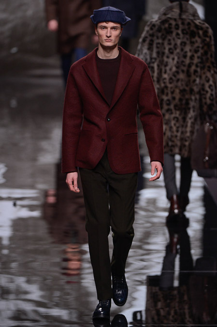 mens fall 2013 evening suit jackets Louis Vuitton chose the highest level  of silk to give its printed red suit jacket…